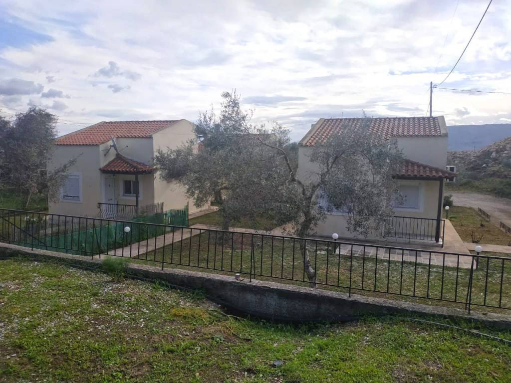 Three Maisonettes for sale in Chania