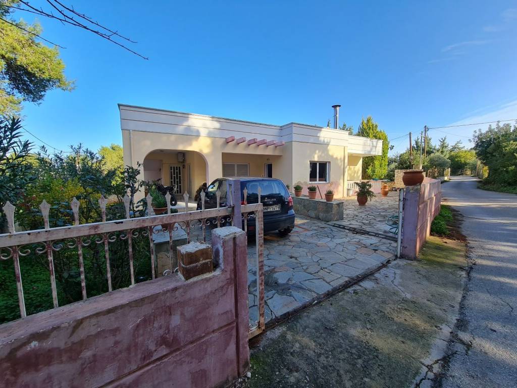 Detached house for sale in Akrotiri Chania