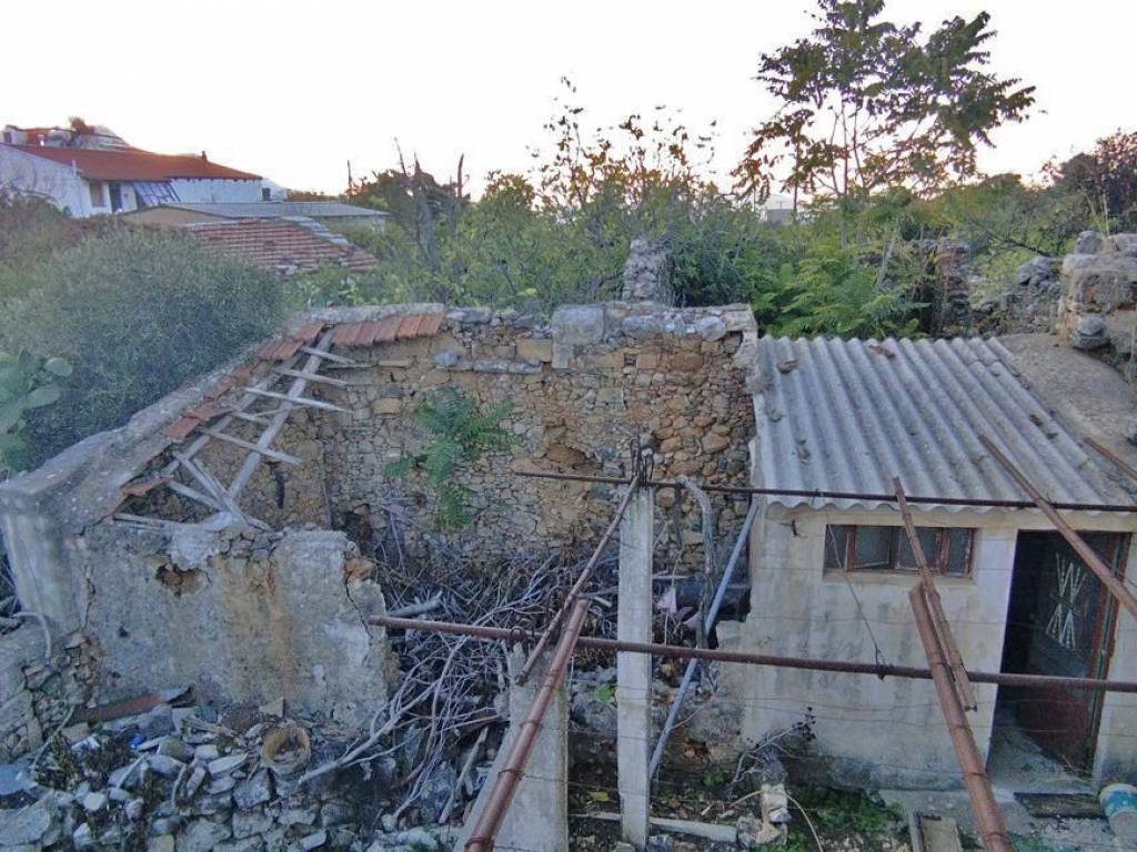 Old House for sale in Kefalas