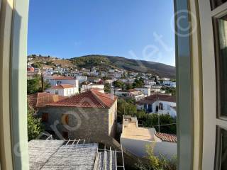 Top floor, south facing views up to Profitis Ilias