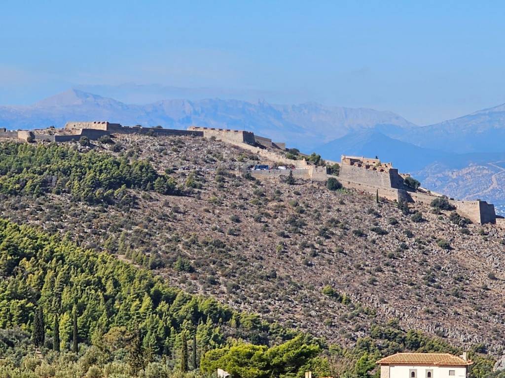 prime location in Nafplion, an even and buildable plot