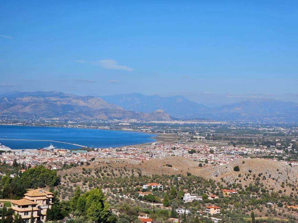 prime location in Nafplion, an even and buildable plot