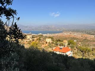 prime location in Nafplion, an even and buildable plot