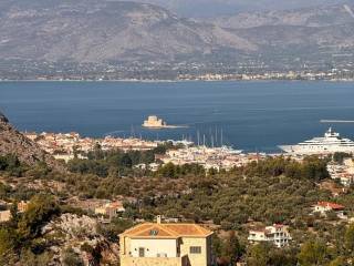 prime location in Nafplion, an even and buildable plot