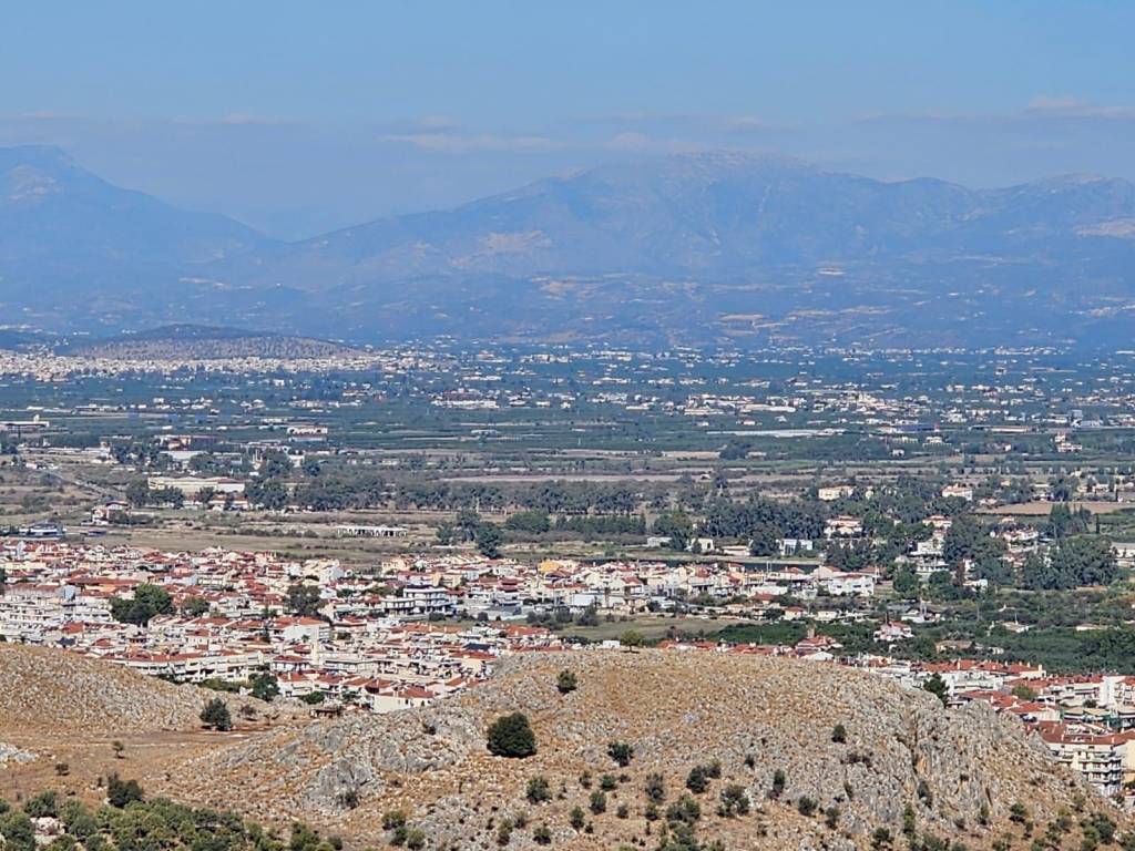 prime location in Nafplion, an even and buildable plot