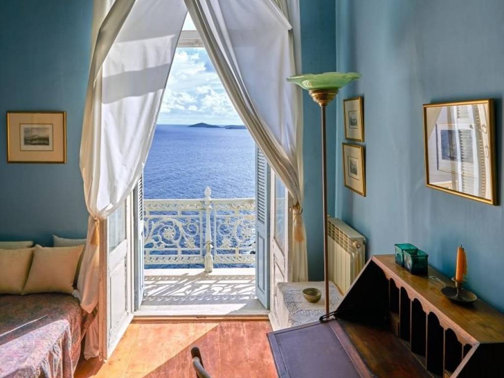 Άποψη εσωτερικών χώρων / Indoor view