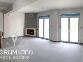 Forumland Real Estate, Σαλόνι με τζάκι