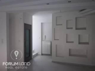 Forumland Real Estate, Ανελκυστήρας