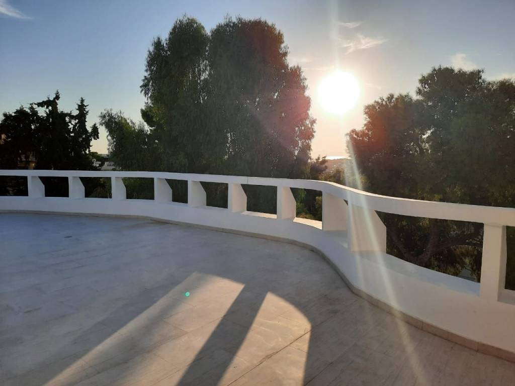 Amazing maisonette for rent in Vouliagmeni.