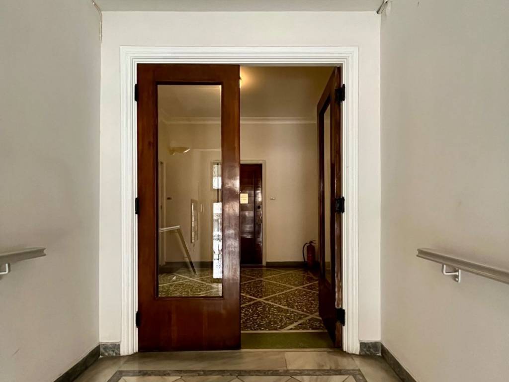 exarcheia_residential_apartment_for_sale