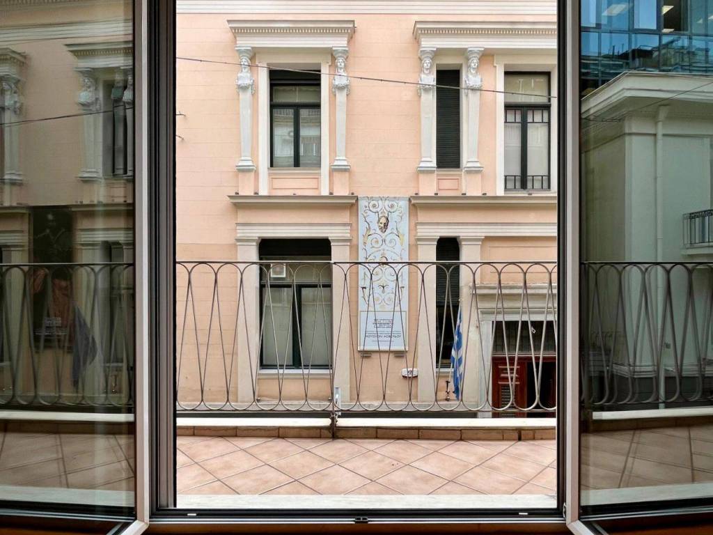 exarcheia_residential_apartment_for_sale