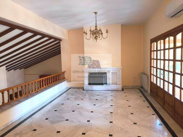 1st FLOOR LIVING ROOM WITH FIREPLACE