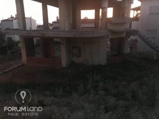 Forumland Real Estate, Γωνιακή μονοκατοικία 270τμ.