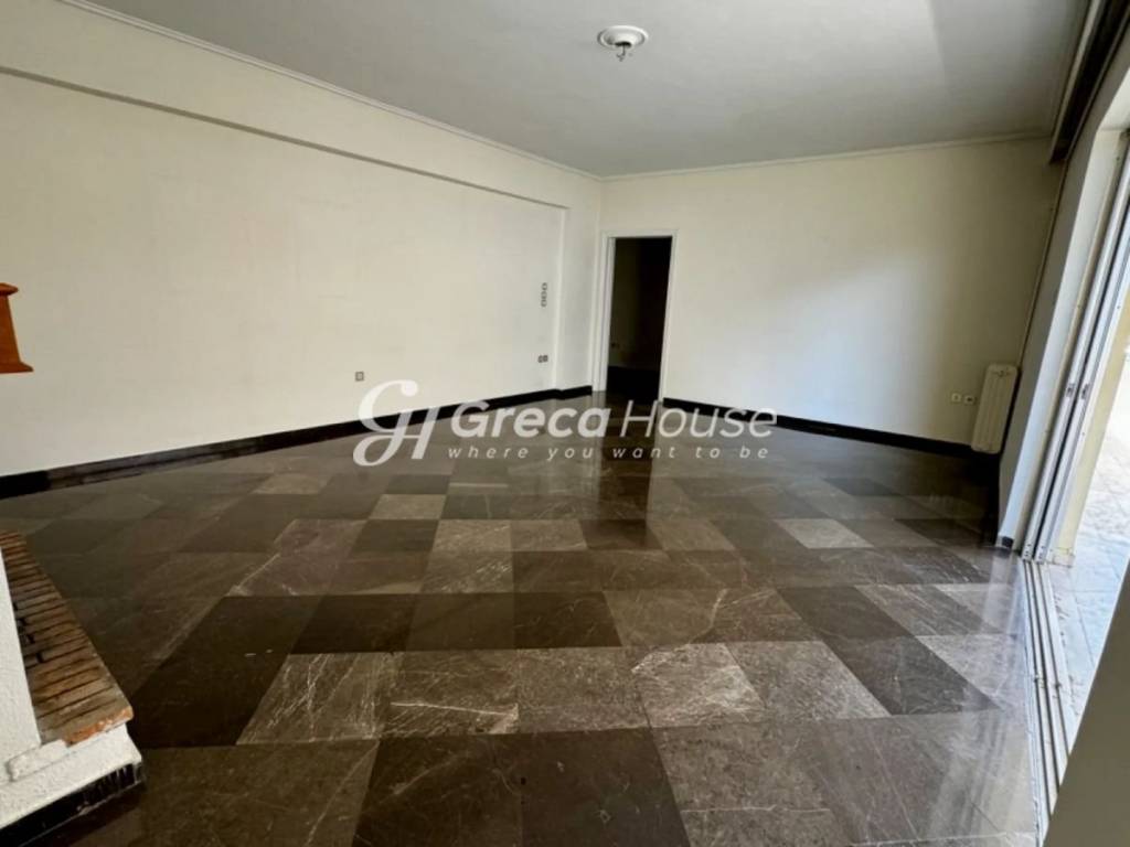 Large apartment for sale in Marousi