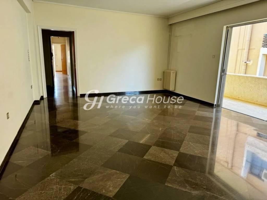 Large apartment for sale in Marousi