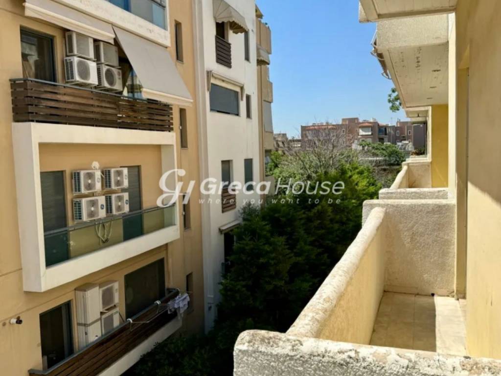 Large apartment for sale in Marousi