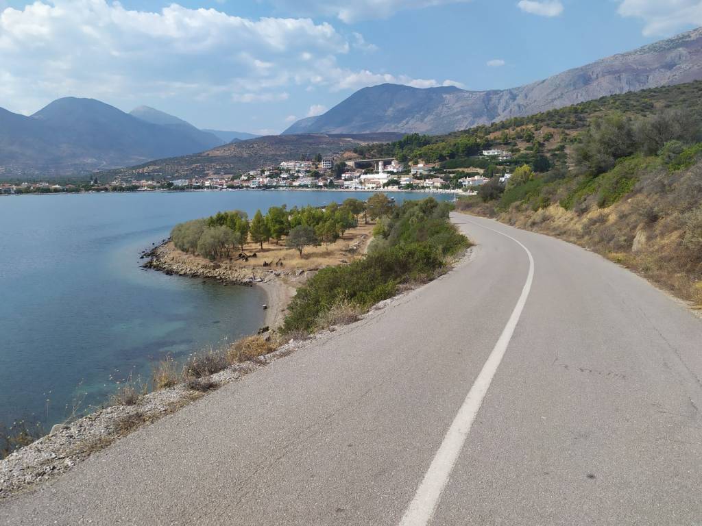 ΑΠΟ ΠΑΝΟΡΜΟ ΠΡΟΣ ΕΡΑΤΕΙΝΗ,ΠΑΡΑΛΙΑΚΑ