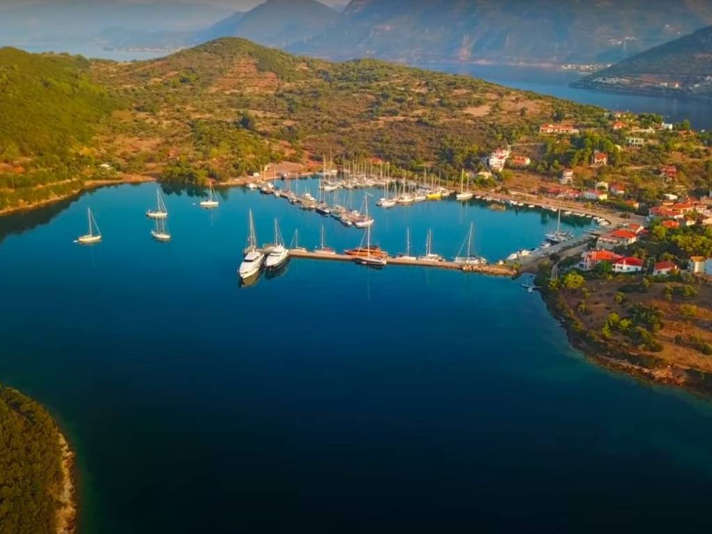 ΤΟ ΜΕΓΑΛΟ ΝΗΣΙ ΣΤΑ ΤΡΙΖΟΝΙΑ (15΄)