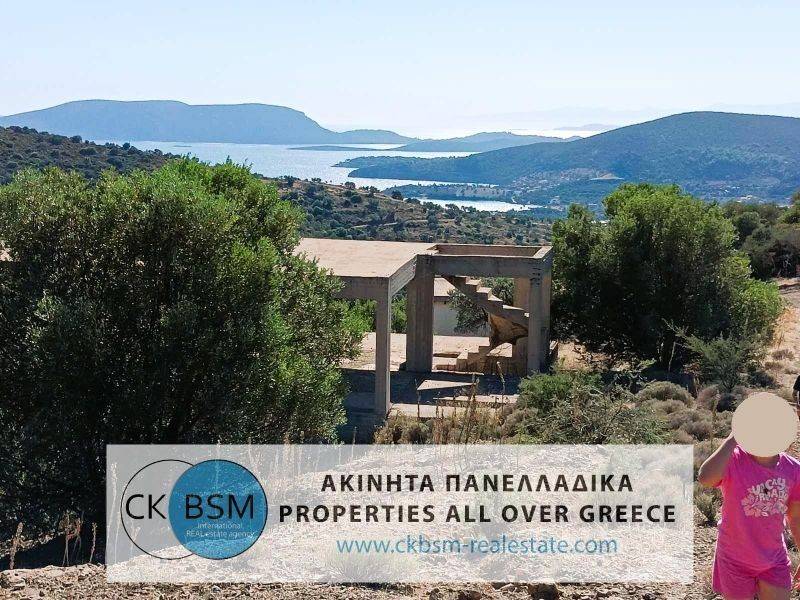 Κτίριο και θέα / Building and view