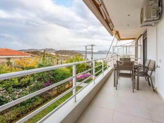 Living room &amp; Bed room Balcony