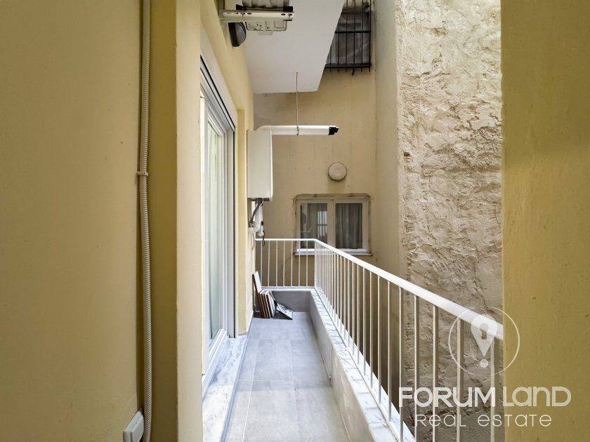 Forumland Real Estate, Βεράντες