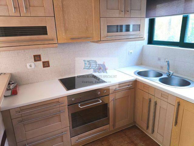 OPEN PLAN KITCHEN