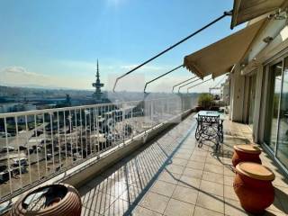 Θέα από μπαλκόνι