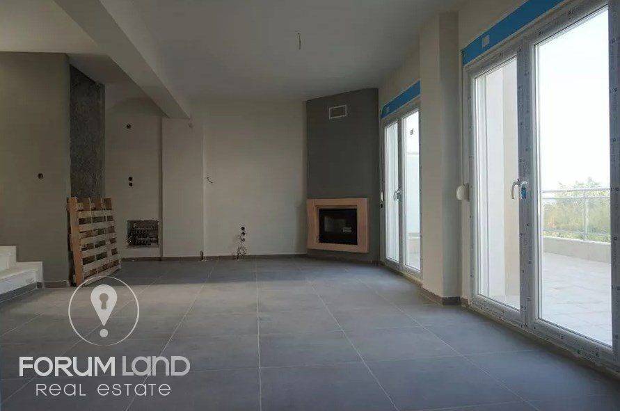 Forumland Real Estate, Σαλόνι με τζάκι