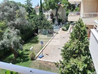 BACK OUTSIDE VIEW OF THE COMMON GARDEN