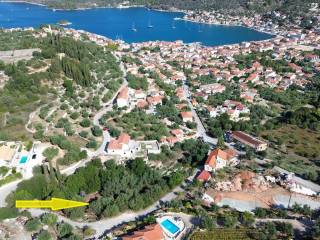 Aerial view of the area and location of the plot