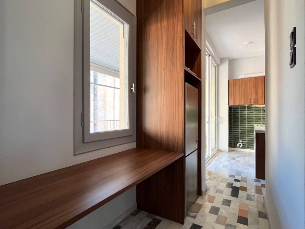 exarcheia_residential_apartment_for_rent