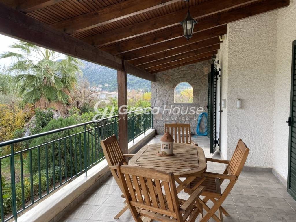 Detached House Near the Sea for Sale in Epidaurus