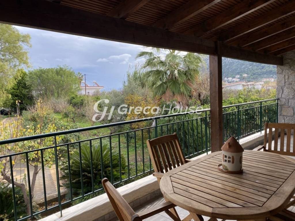 Detached House Near the Sea for Sale in Epidaurus