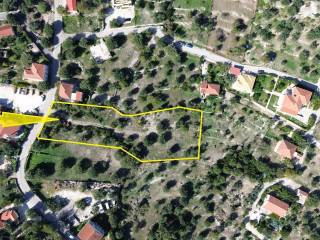 Aerial views with location and border of land for sale