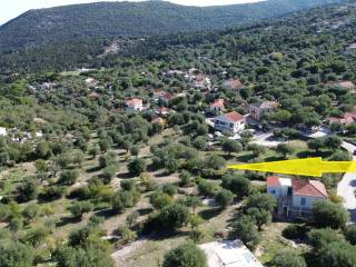 Aerial view and location of land for sale