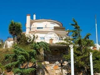 Villa for sale in Attika Keratea