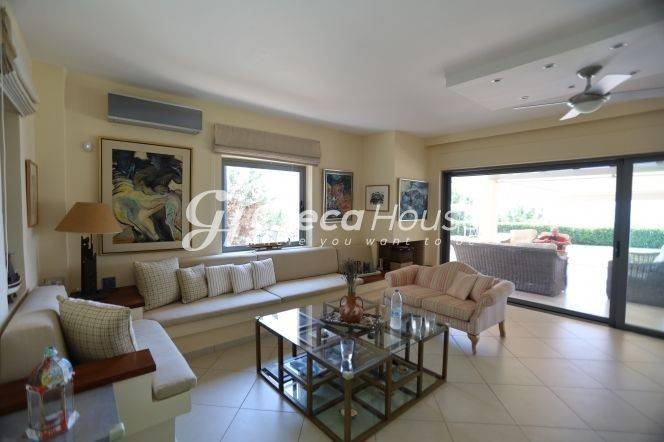 SEAVIEW VILLA WITH POOL FOR SALE IN ARGOLIDA