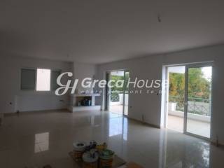 Excellent ground floor apartment for sale in Maroussi.