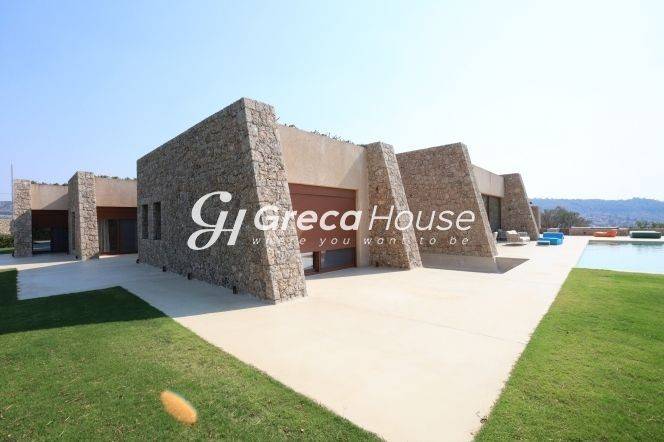 Villa with sea view for sale in Porto Heli