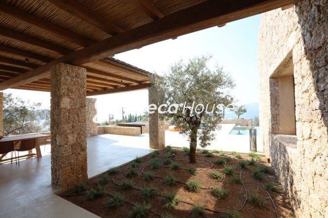 Villa with sea view for sale in Porto Heli