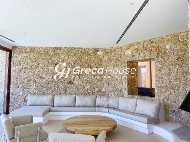 Villa with sea view for sale in Porto Heli