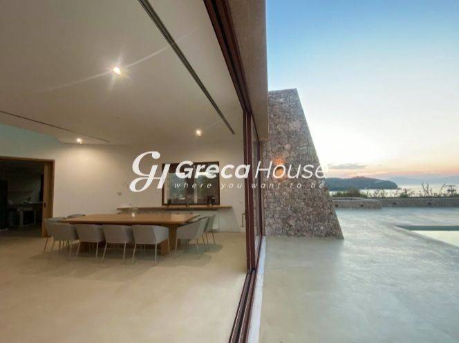 Villa with sea view for sale in Porto Heli