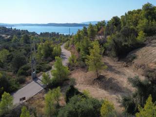 THese toy Oikopedoy kai thea apo isogeio 350m Paral Berberonta