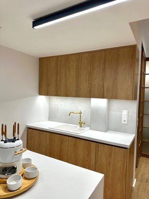 OAK WOOD JAPANESESE STONE WHITE SINK WITH GOLD ACCESSORIES