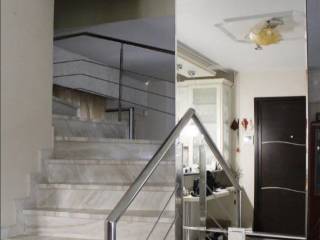 Forumland Real Estate, Εσωτερικές Σκάλες