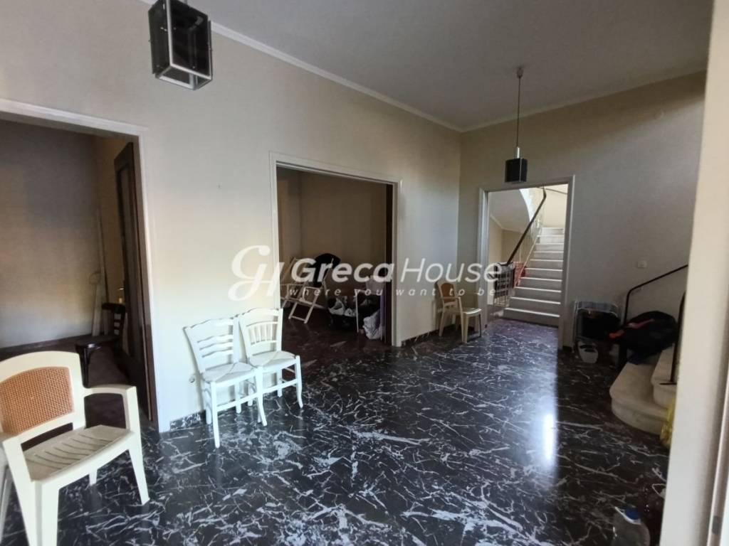 Μοναδικό Παραθαλάσσιο Κτίριο στο Πόρτο Ράφτη προς πώληση