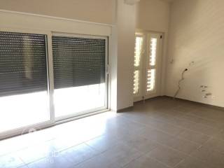 Forumland Real Estate, Σαλόνι