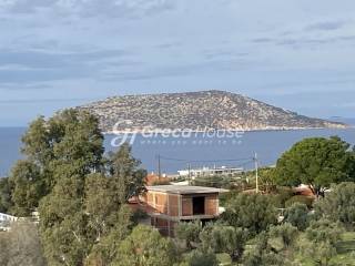 Seaside Villa with sea view for sale in Attica