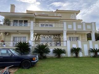 Seaside Villa with sea view for sale in Attica