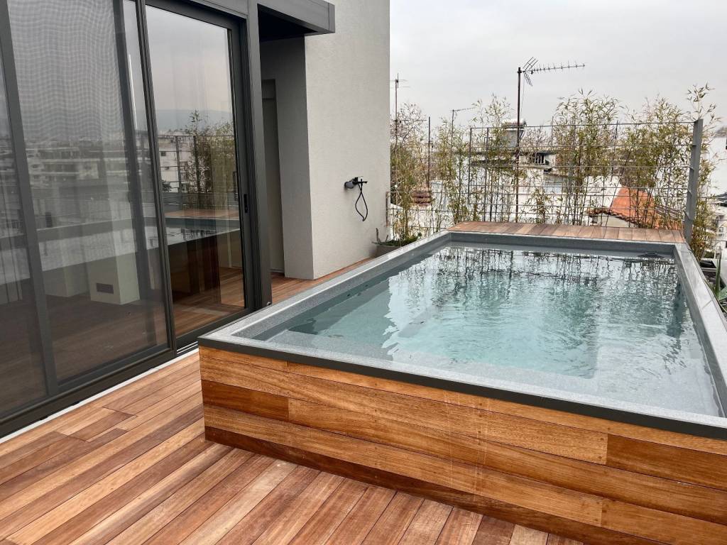 jaccuzzi roof garden